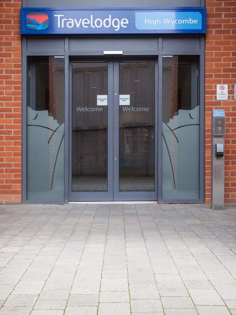 Travelodge High Wycombe Central Buitenkant foto