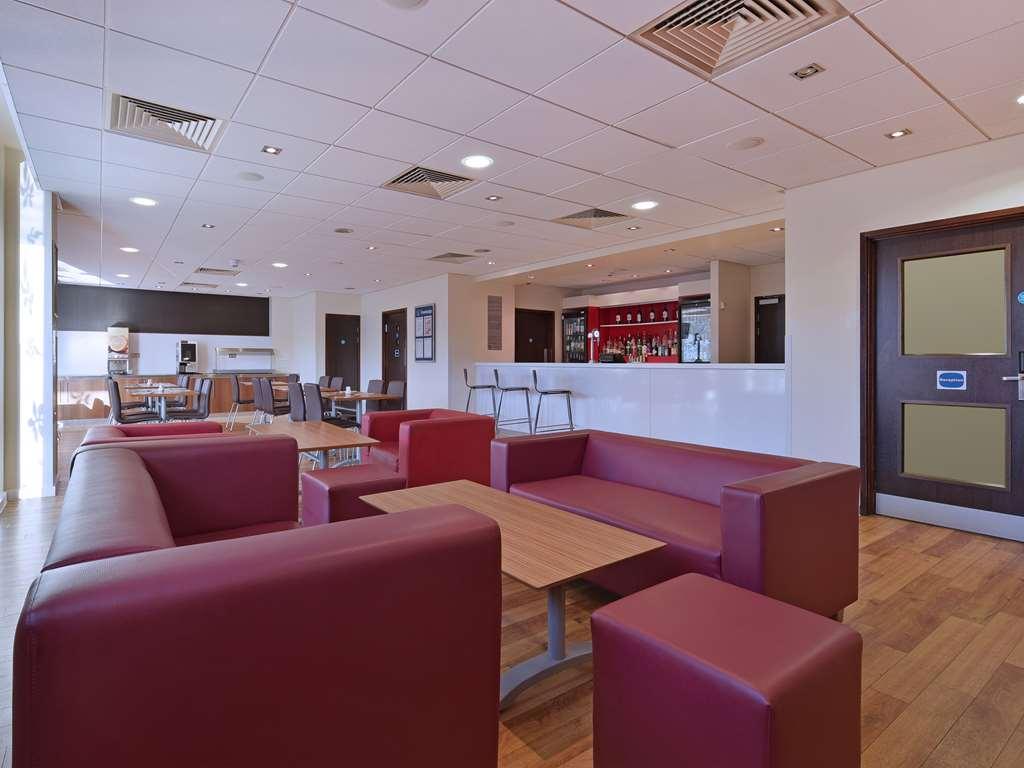 Travelodge High Wycombe Central Restaurant foto